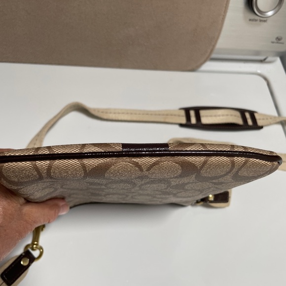 Coach Crossbody Brown/Beige Signature Coated Canvas Purse. Authentic I.D. # - Picture 12 of 16